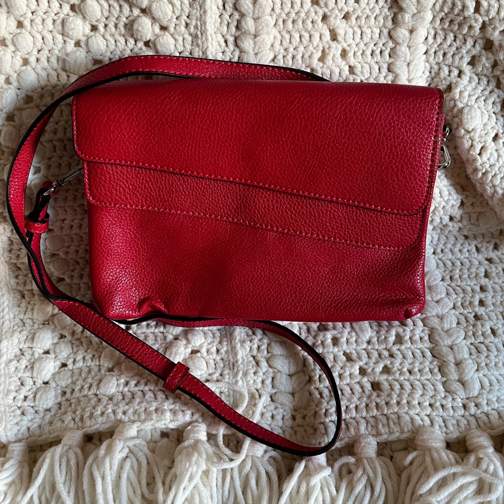 Elegant Red Leather Crossbody/Clutch Convertible Bag